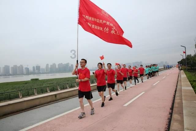 孩子语言发育迟缓,家长应该如何引导宝宝说话?-分享交流你的声音